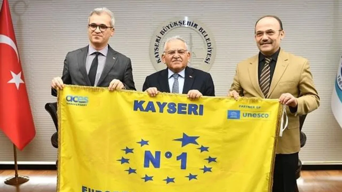 Kayseri'ye Altın Bayrak