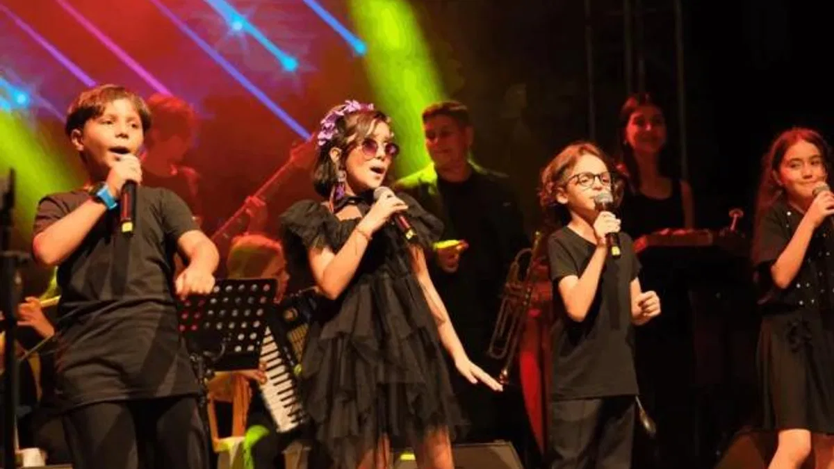 MOD10 gençlik orkestrası’ndan Ayvalık’ta kurtuluş coşkusu