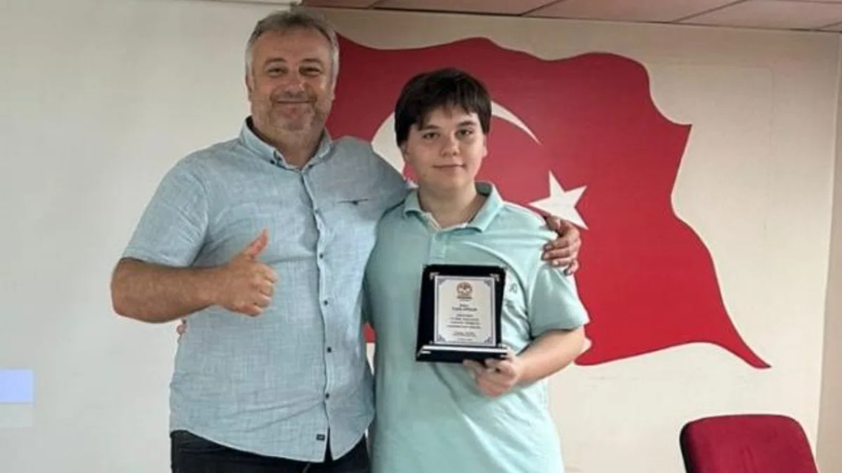 Fatih Uygun en başarılı futbol antrenörü seçildi