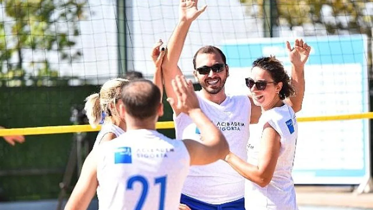senCard Games 2024 Beach Volley Turnuvası Heyecanlı Final Maçlarıyla Tamamlandı
