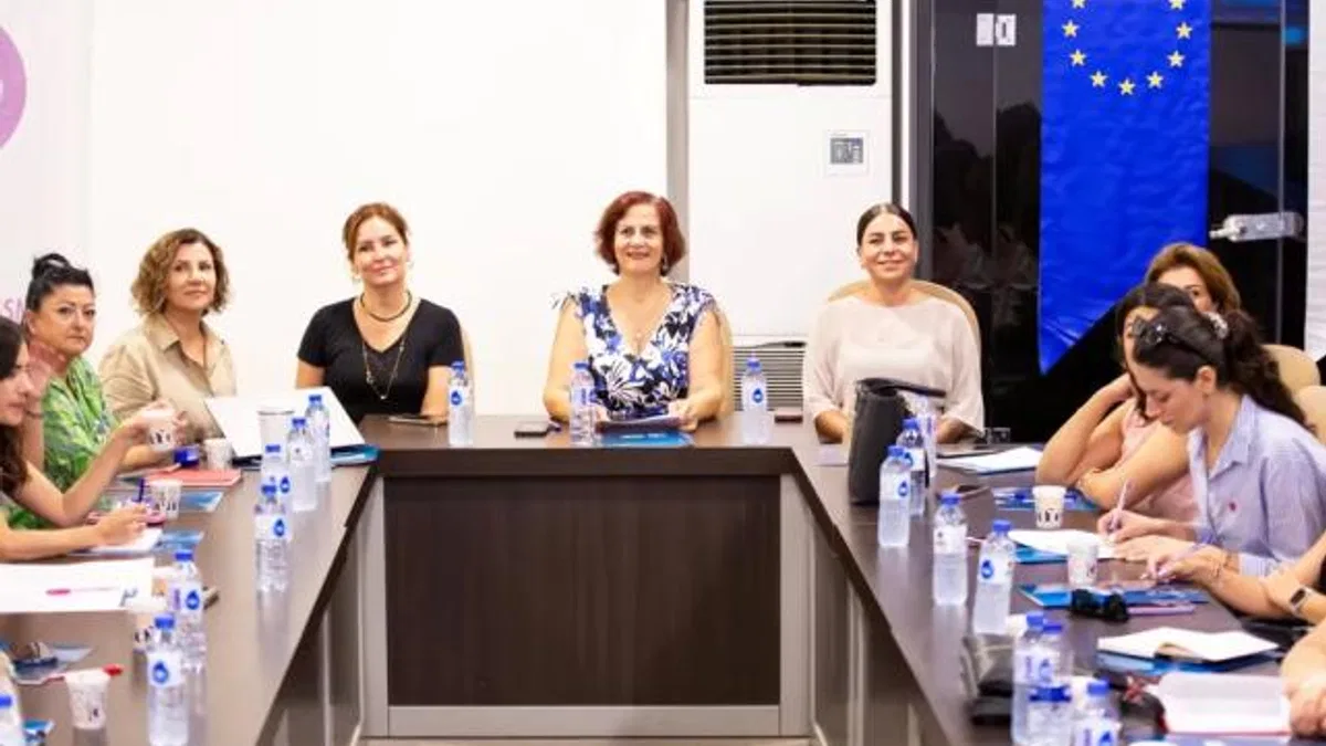İzmir kadına şiddet karşı Narlıdere'de buluştu