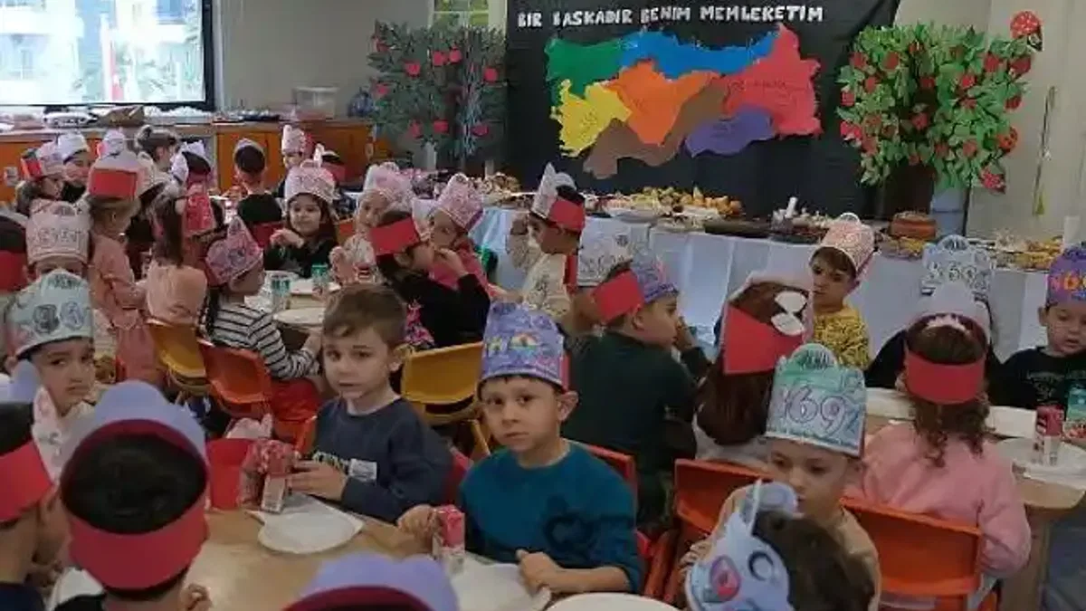 Minik öğrenciler, Yerli Malı Haftası'nı kutluyor