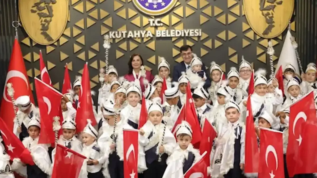 Kütahya’da 48 çocuk için geleneksel sünnet şöleni