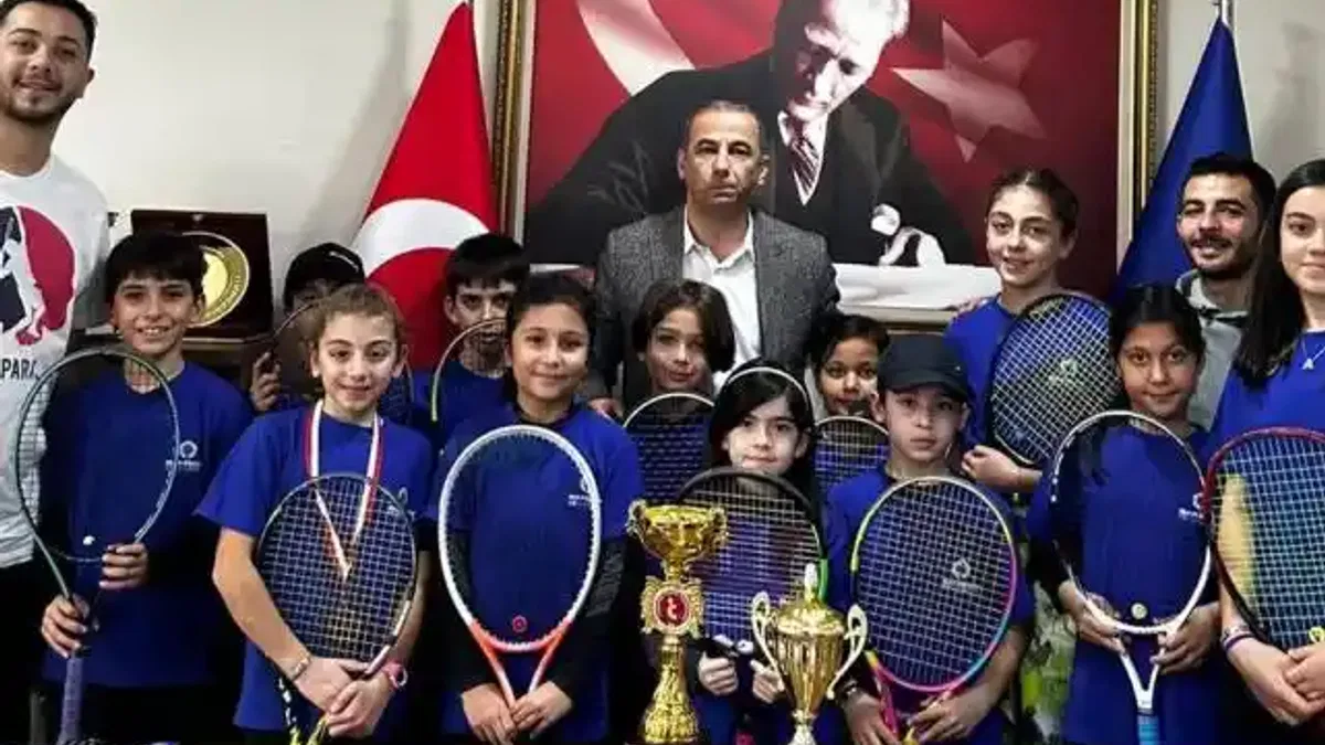 İstanbul Bakırköy'de sporcular başarıya koşuyor