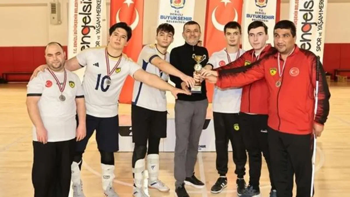 Denizli'de görme engelli sporculara Braille alfabeli madalya