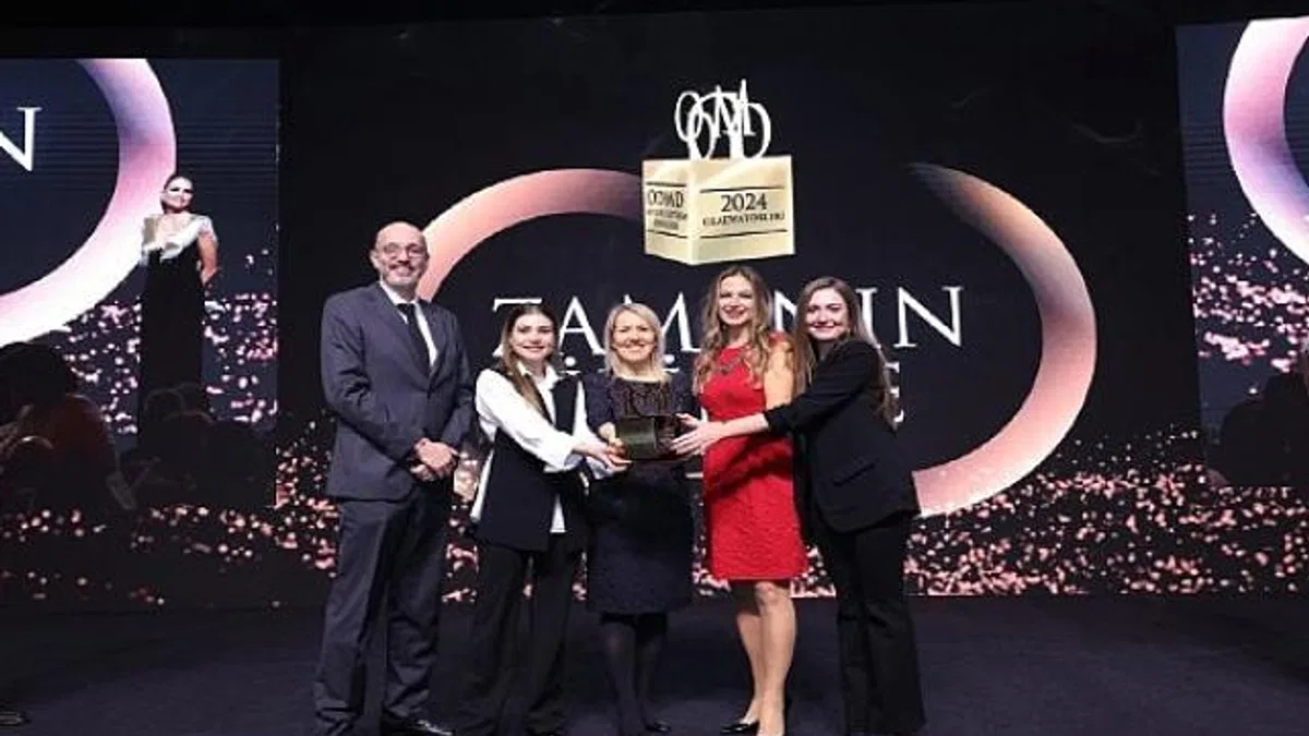 Mercedes-Benz, She's Mentoring Programı Başarılarını 5 Prestijli Ödülle Taçlandırdı