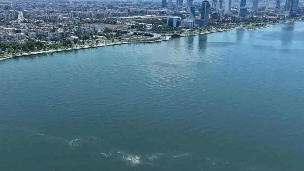 İzmir Körfezi’nde 14’üncü kirlilik tespiti