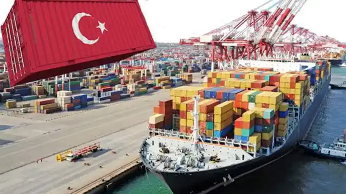 Bakan Bolat: İhracat rekor kırdı, açık kontrol altında