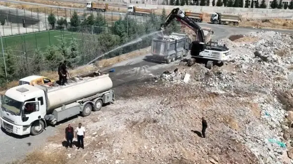 Kaçak hafriyat döküm alanlarında temizlik