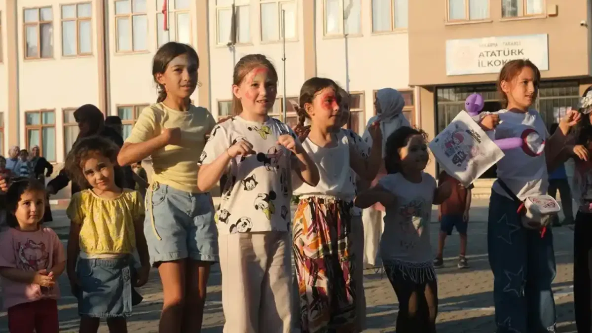 Sakarya Taraklı'da çocuklarla 'Gezgin' buluşma