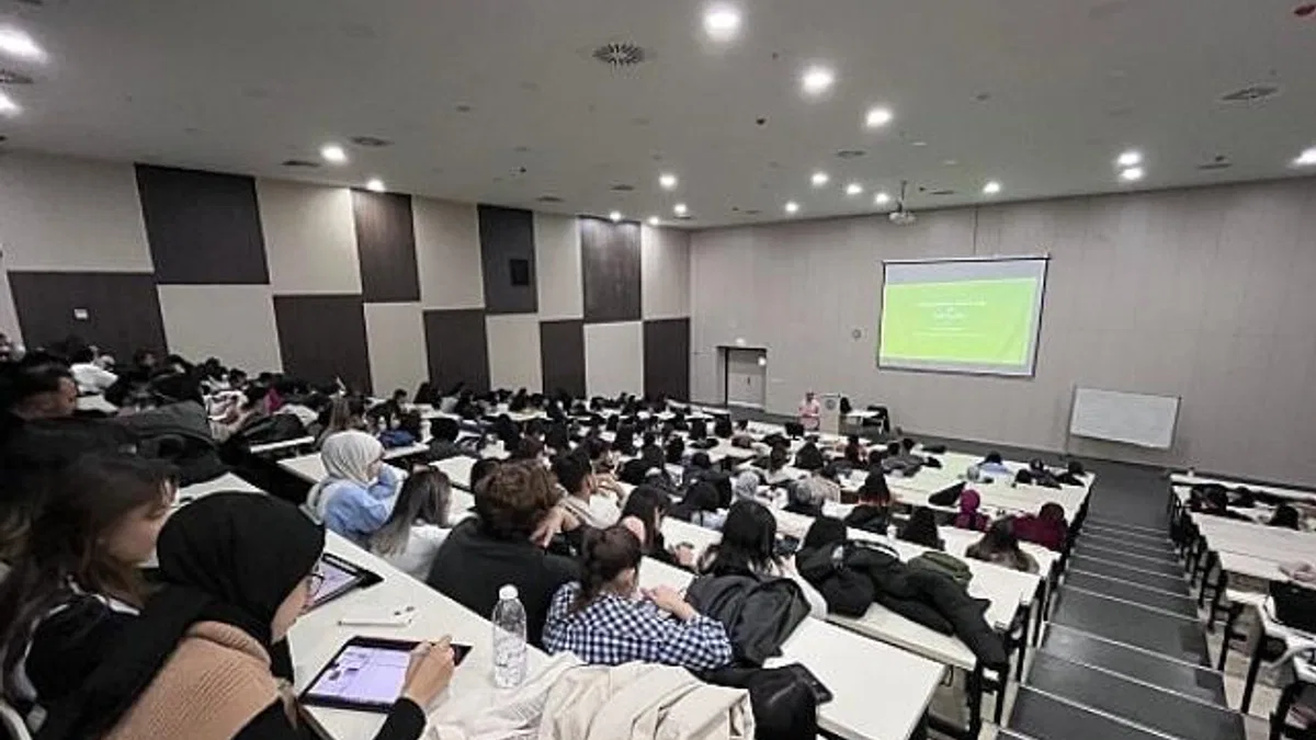 EÜ Hemşirelik Fakültesinde "Atatürk'ün Dostları ve Dostluğu" anlatıldı