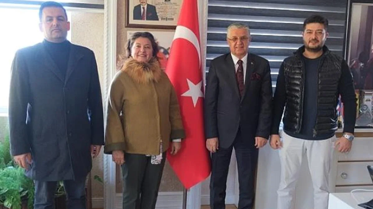 Yörük İl Hatunu'ndan Başkan Topaloğlu'na ziyaret
