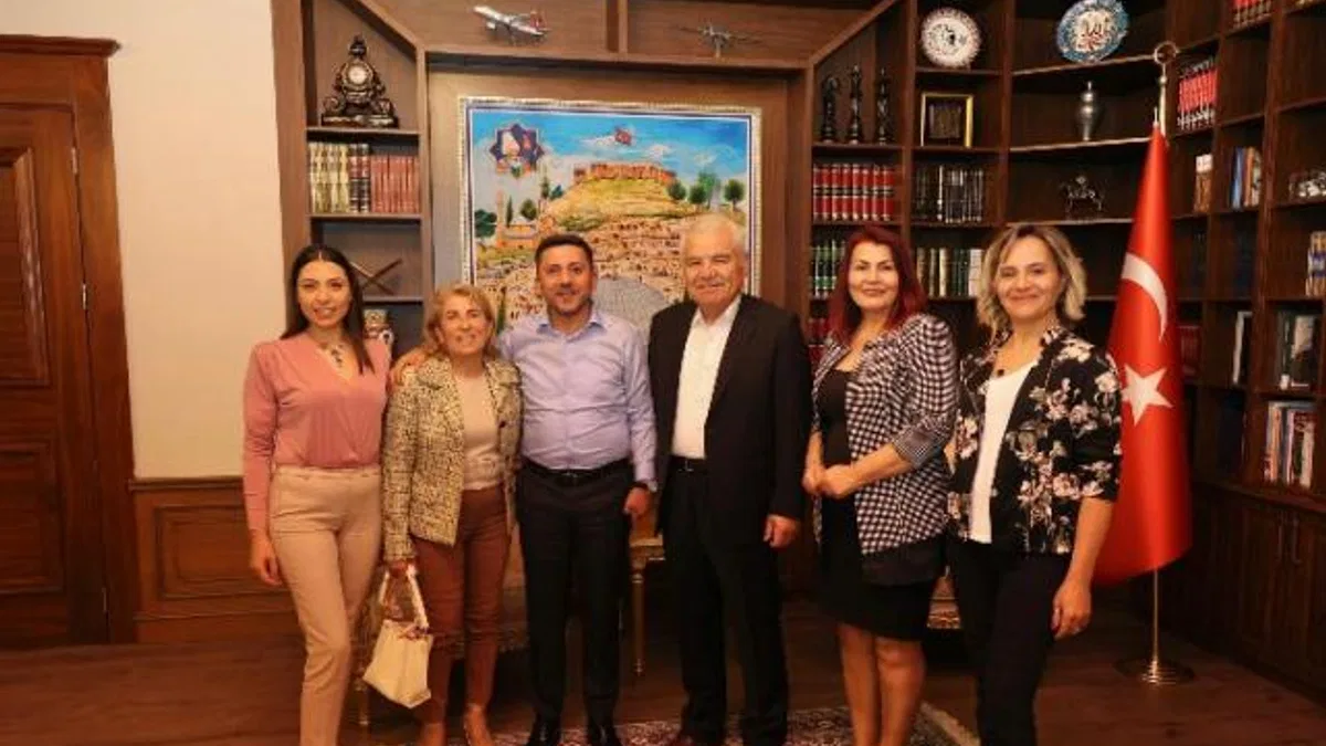 Başkan Arı’ya ziyaretler sürüyor