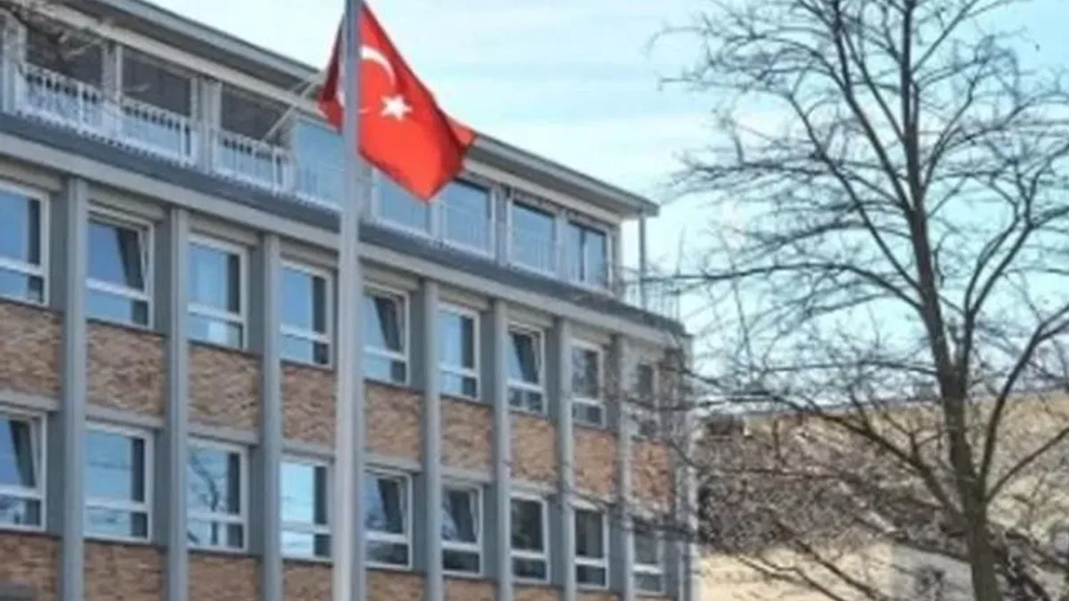 Almanya'da başkonsolosluk binasına işgal girişimi