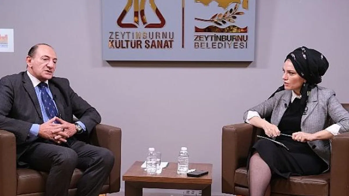 'Başka Sorular' Söyleşilerinin İlki Zeytinburnu Kültür Sanat'ta Gerçekleşti!
