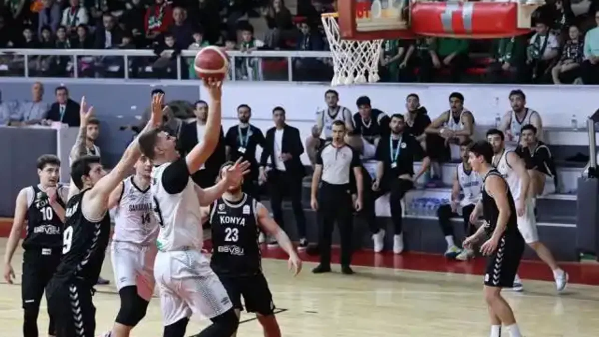Sakarya potada galibiyet sayısını 5'e çıkardı