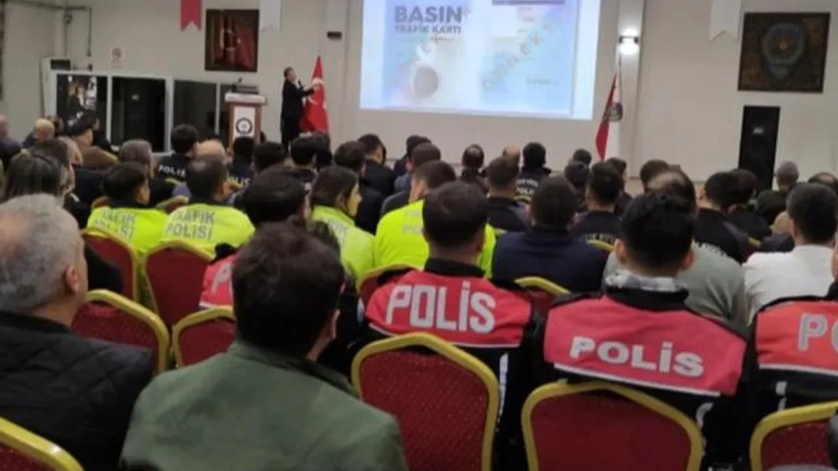 Konya’da emniyet mensuplarına 'Basın Kartı' bilgilendirmesi