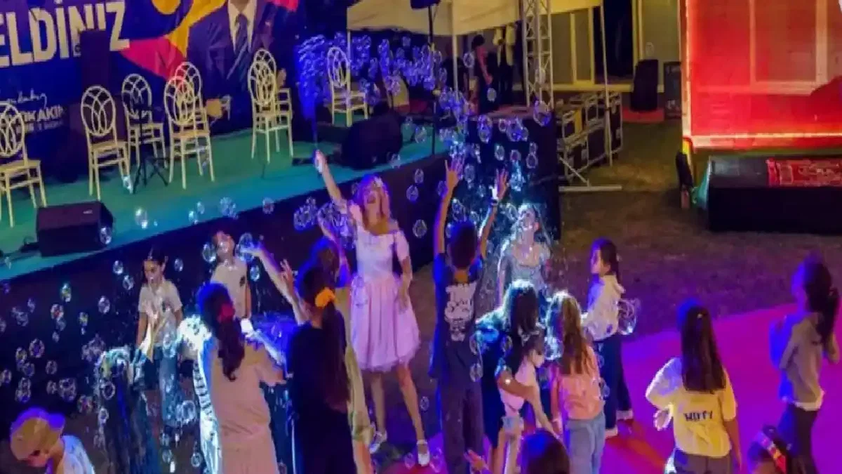 Kocaeli'de Anne Şehir’de sıra gecesi türkülerle renklendi