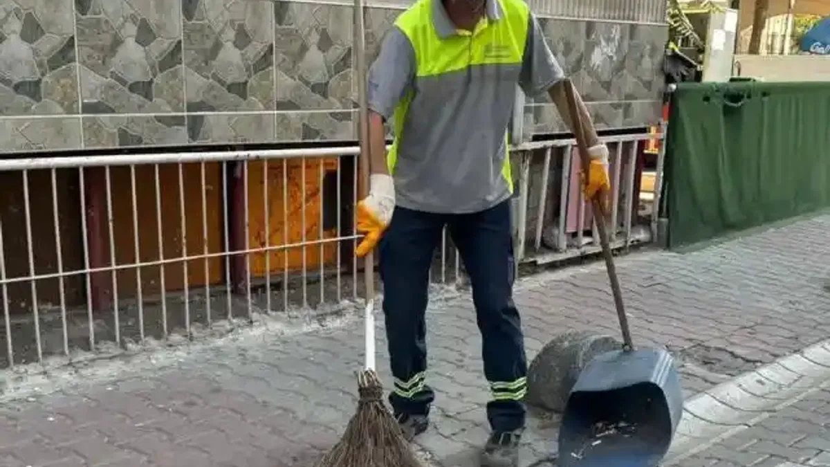 İstanbul Bakırköy'de temizlik seferberliği sürüyor