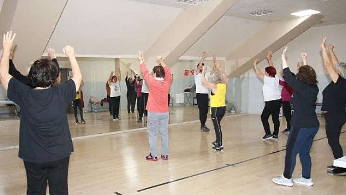 Çınarlar, spor yaparak "Hayatın İçindeyim" ile zinde kalıyor