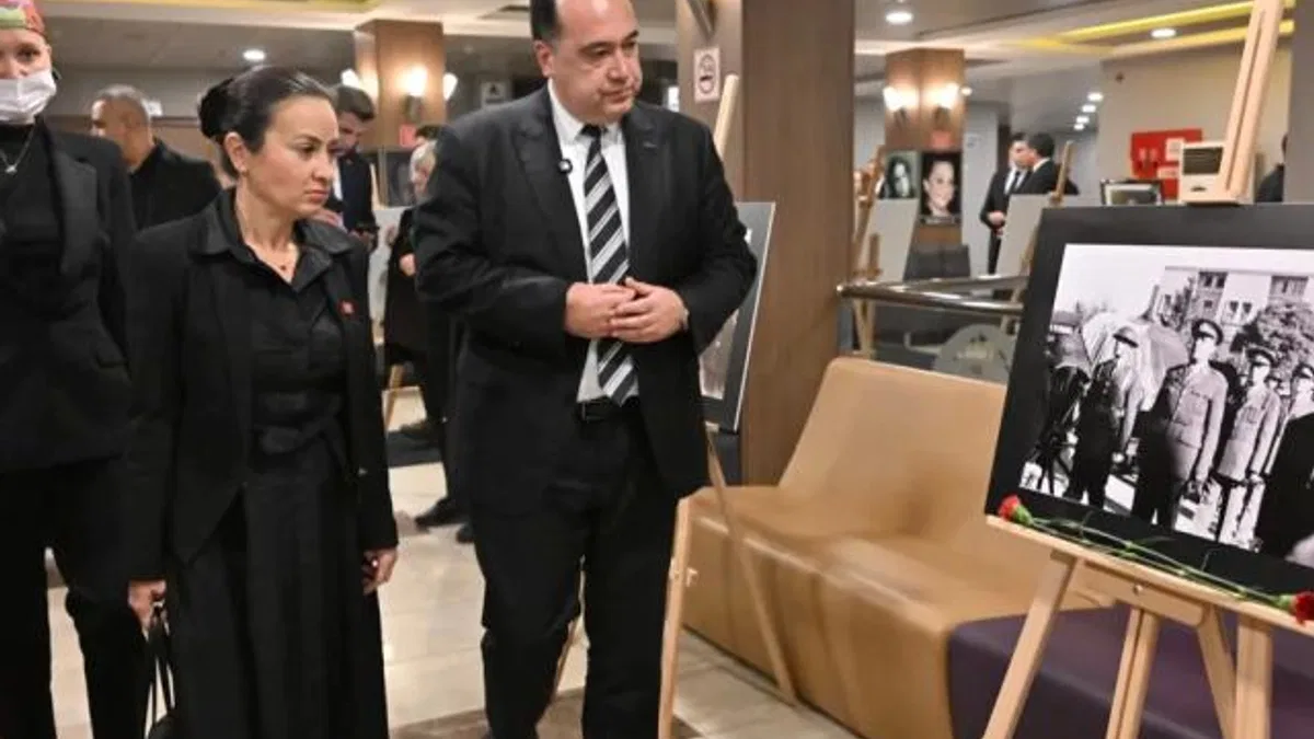 Manisa’da “Ata’nın Sanat Mirası” söyleşi ve fotoğraf sergisine yoğun ilgi