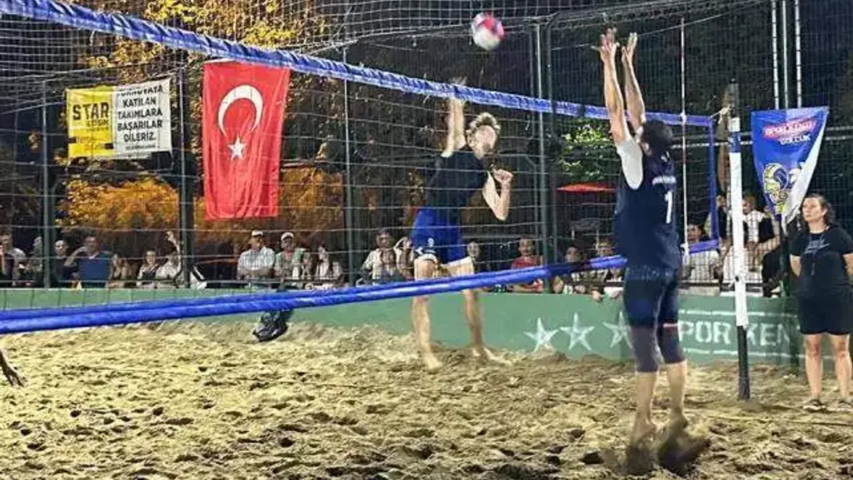 Gölcük plaj voleybolunu çok sevdi