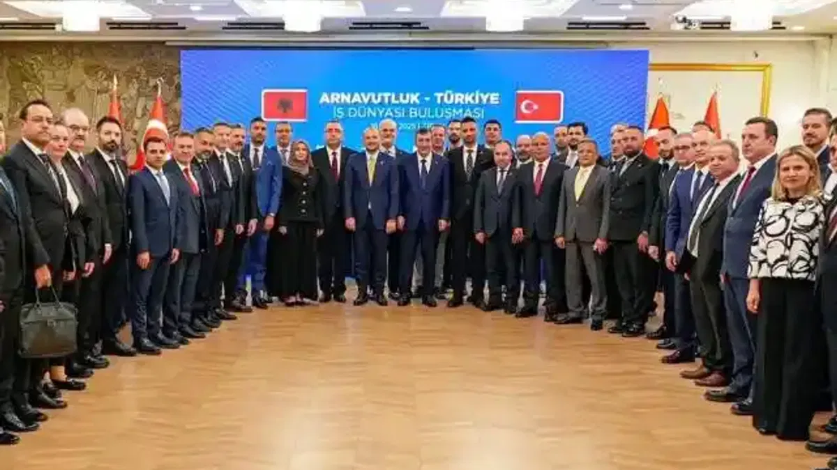 Türkiye-Arnavutluk iş dünyası Tiran'da buluştu