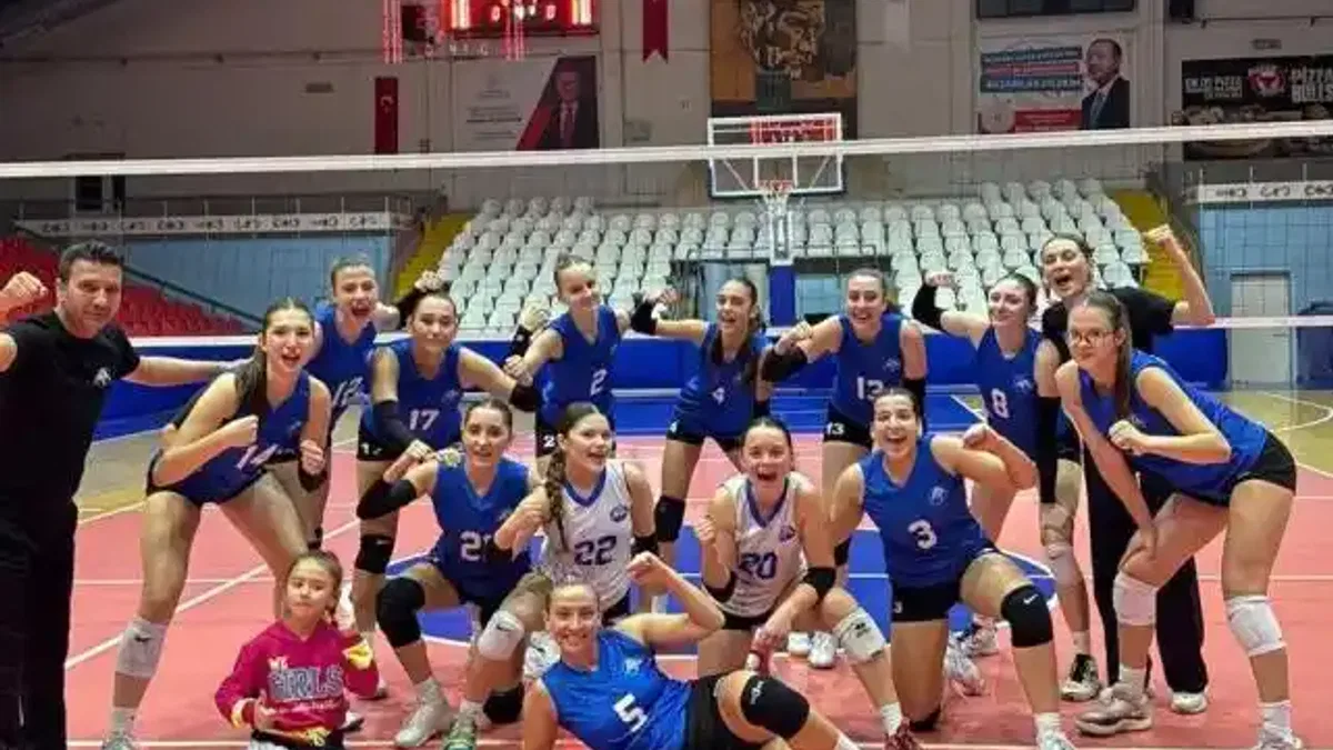 Manisa derbisinde gülen taraf Ataspor oldu