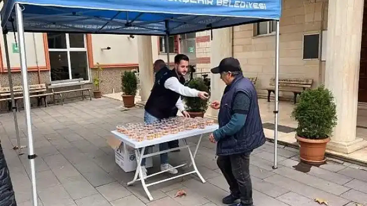 Kocaeli Büyükşehir, Atatürk anısına lokma dağıttı