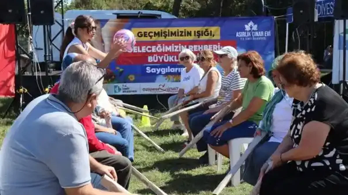Kocaeli İzmit’te asırlık çınarlar Sarısu’da buluştu