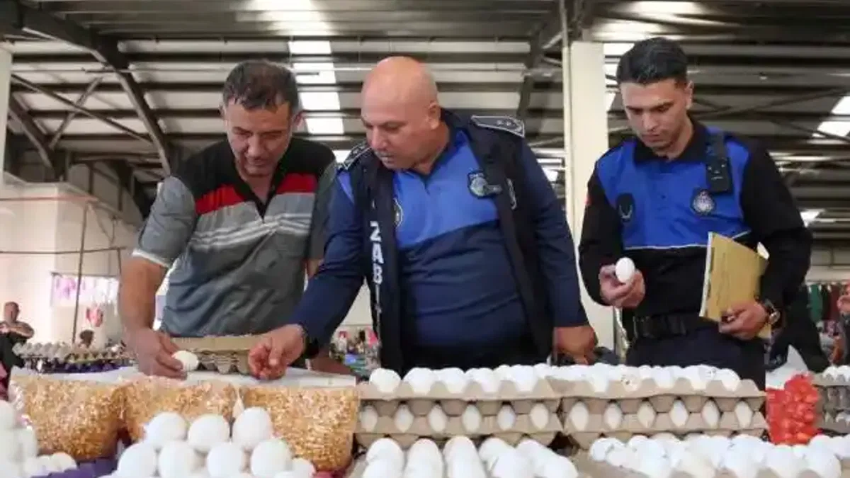 Konya Meram'da Zabıta'dan semt pazarlarına sıkı takip