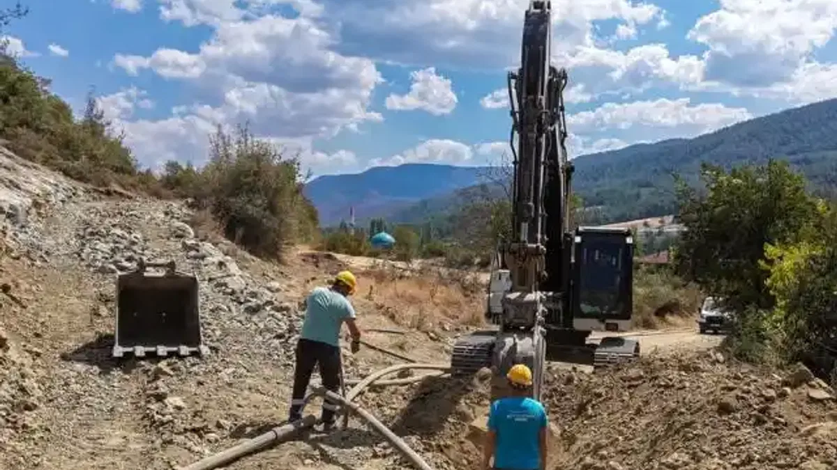 Şehren Mahallesi’ne yeni kaynak ile 2 bin metrelik içme suyu hattı