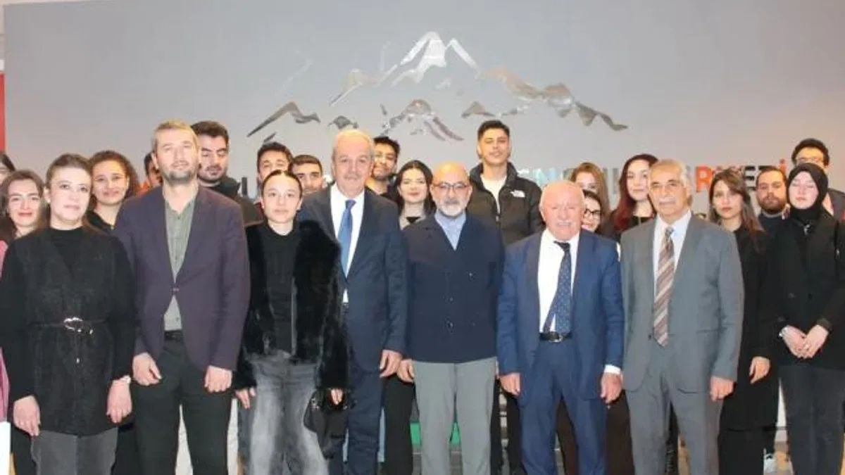 Kayseri milletvekili Cıngı üniversitelilerle buluştu