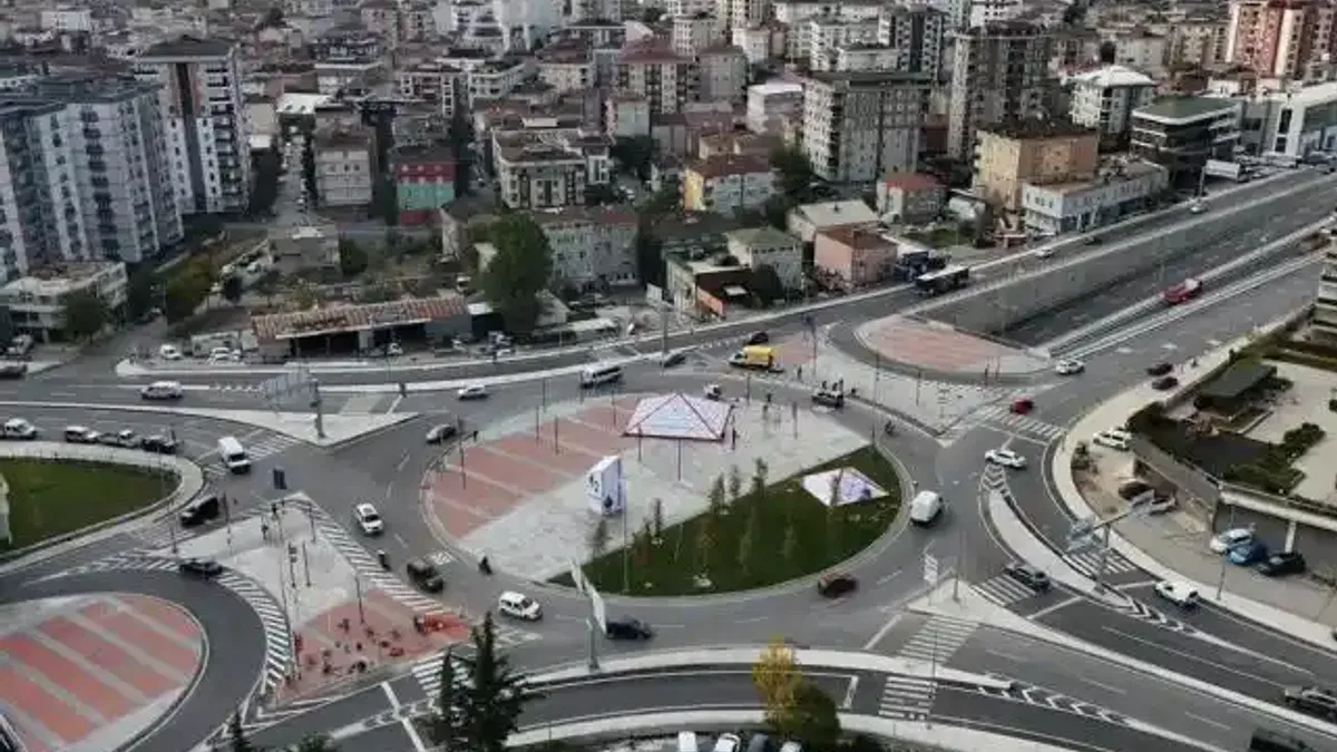 İstanbul'da Yenidoğan Kavşağı hizmete girdi