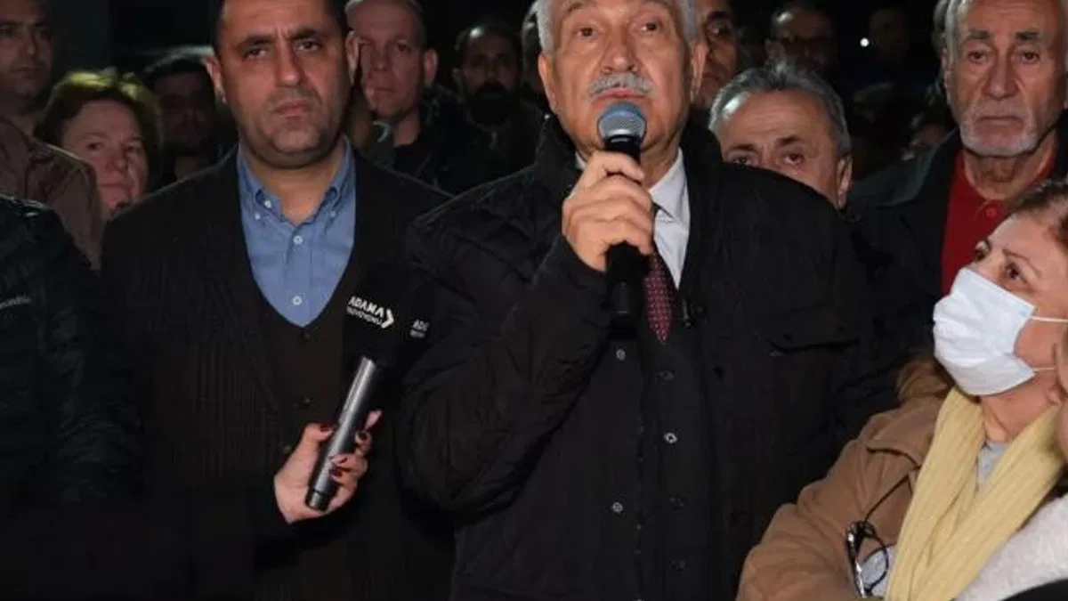 Tahliyesi ardından Adana’ya gelen Zeydan Karalar, deprem şehitlerini andı