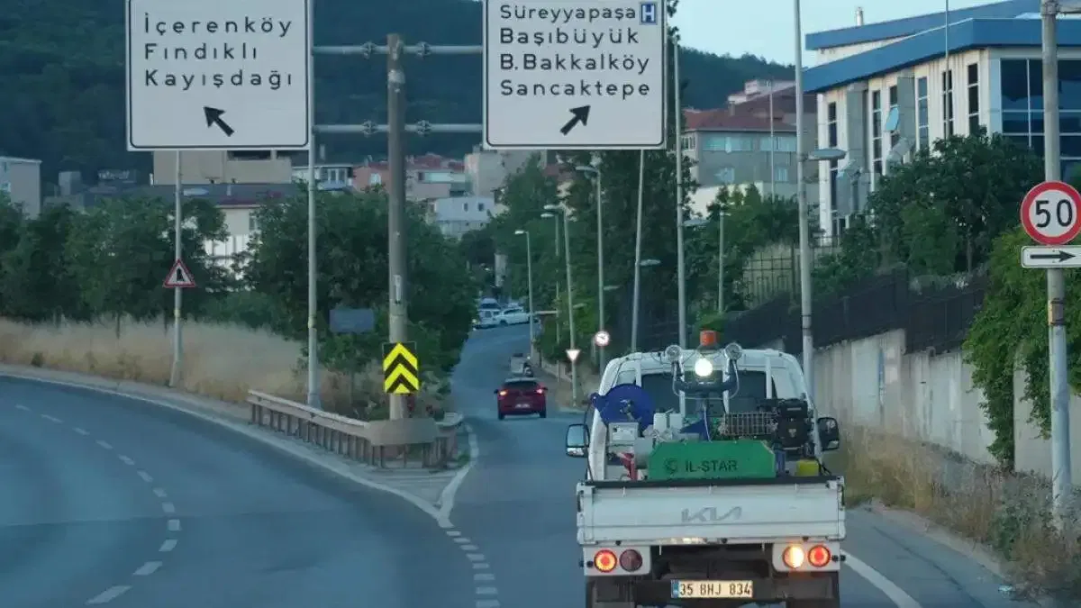 İstanbul Maltepe’de sokak ilaçlamaları sürüyor