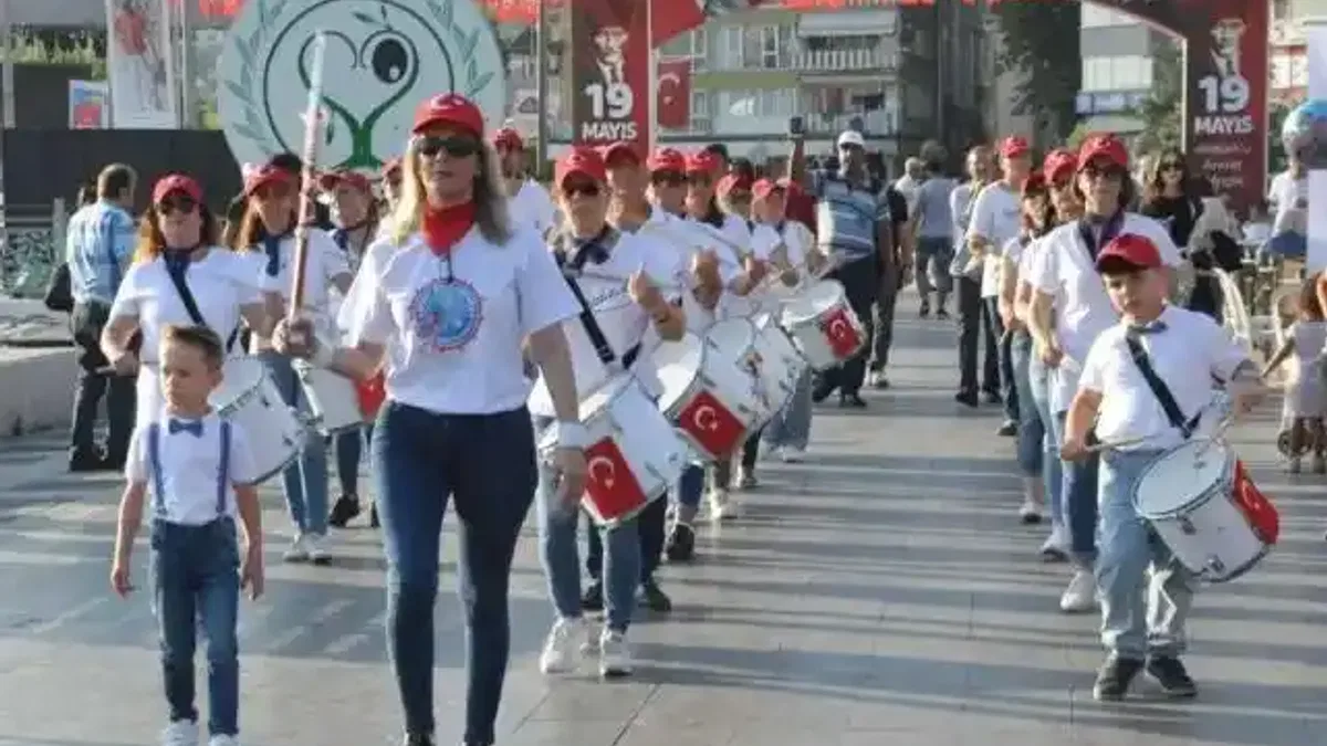 Gemlik Körfez Halk Bandosu 5 yaşında