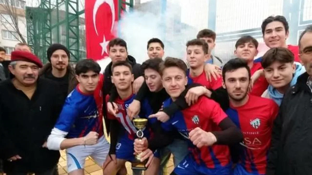 FADIL-DER futbol turnuvasının şampiyonu Dereyüzü oldu