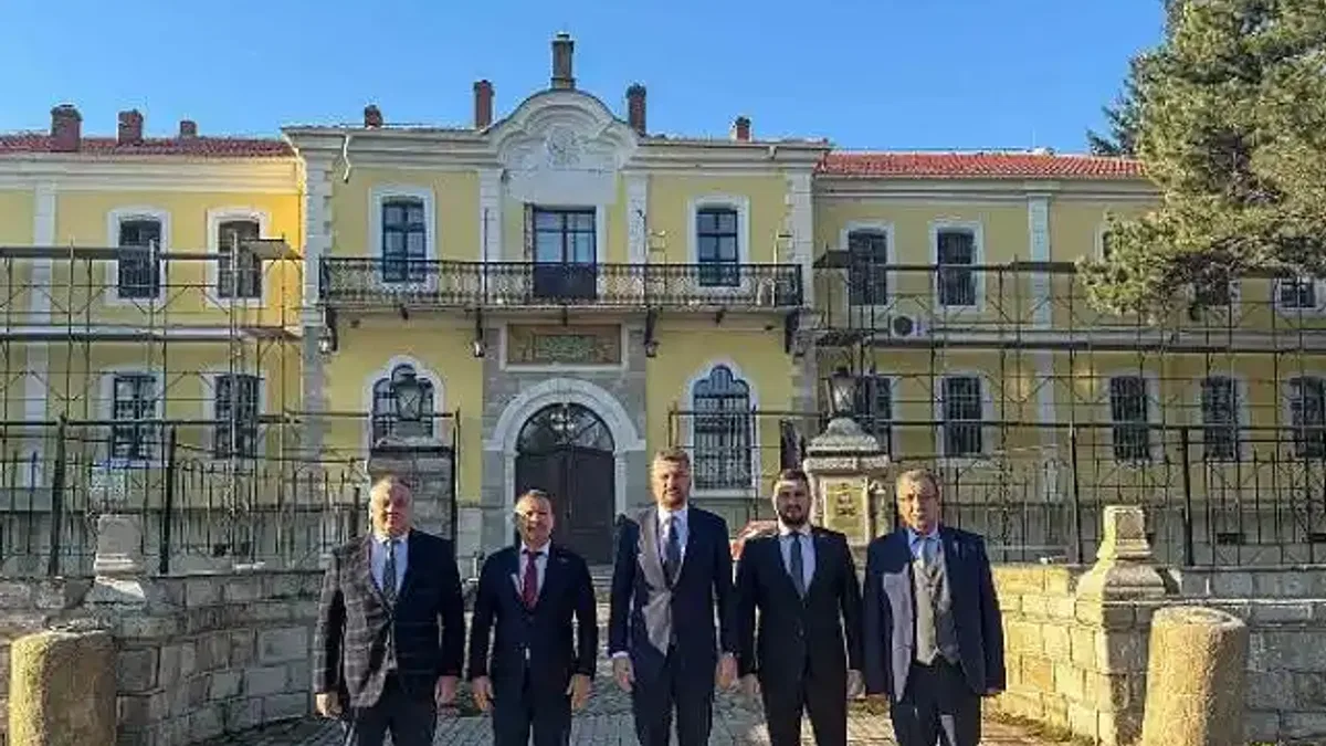 Başkan Duman, "Türkçe nefestir dedik, Makedonya'da nefesimizi aldık!"
