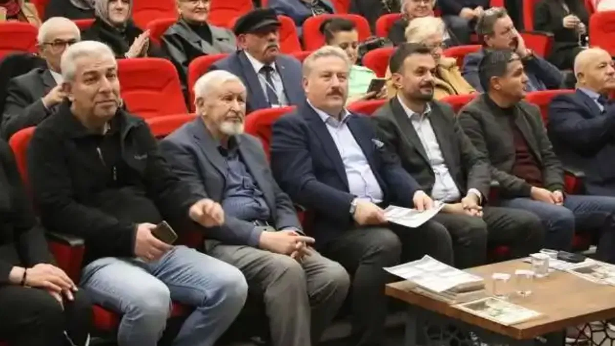 Kayseri Melikgazi'de mısralar konuştu