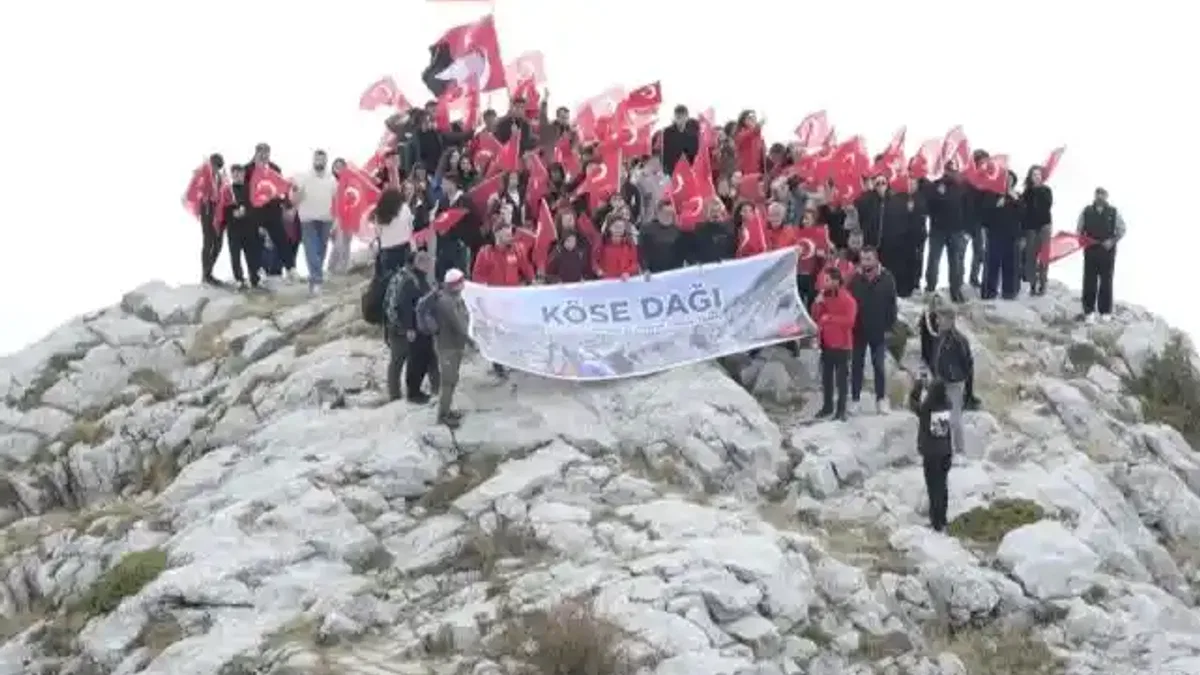 Kösedağ Zirvesine Cumhuriyet yürüyüşü