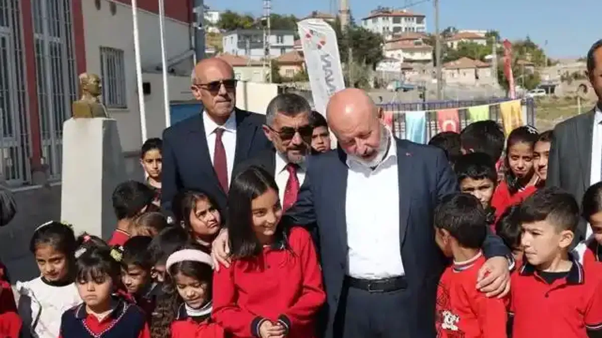Kayseri Kocasinan çocukların yüzünü güldürüyor