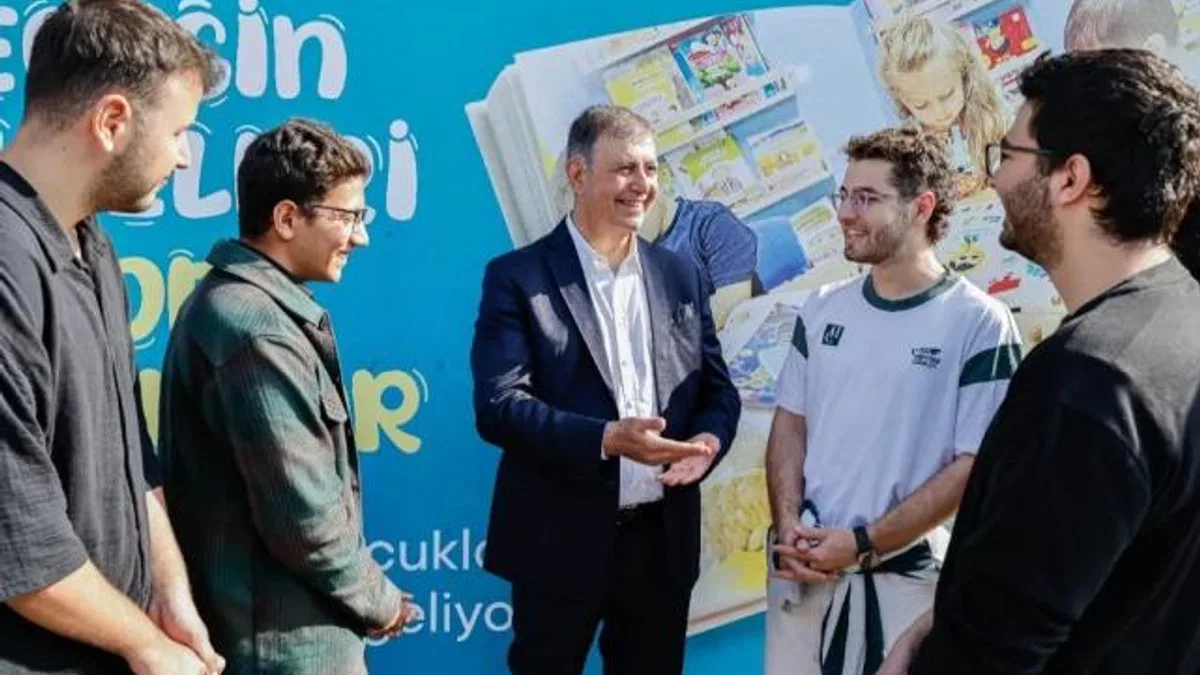 İzmir'de minikler ve üniversiteliler 'Geleceğin Atölyeleri'nde buluşuyor