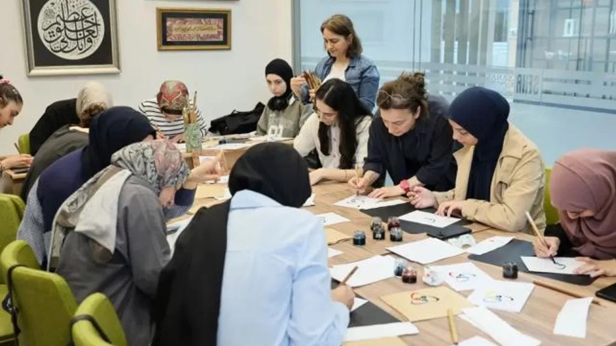 Kocaeli'de gençler sanatla buluştu