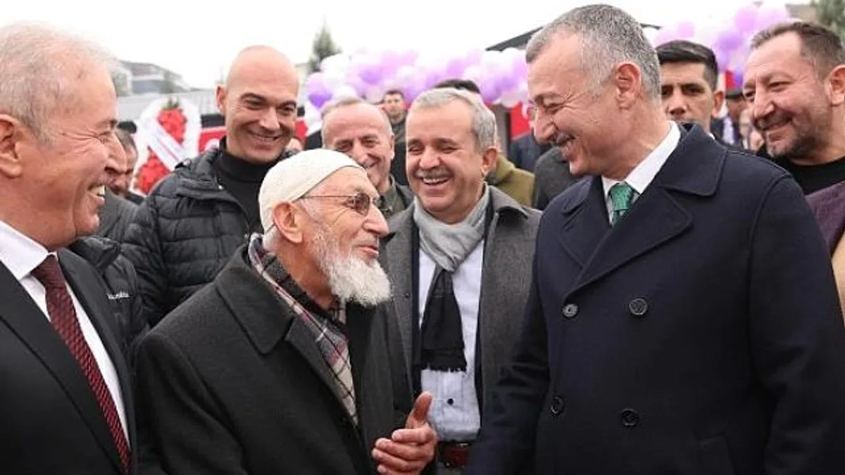 Büyükşehir'den Alikahya'ya muhteşem sosyal tesis