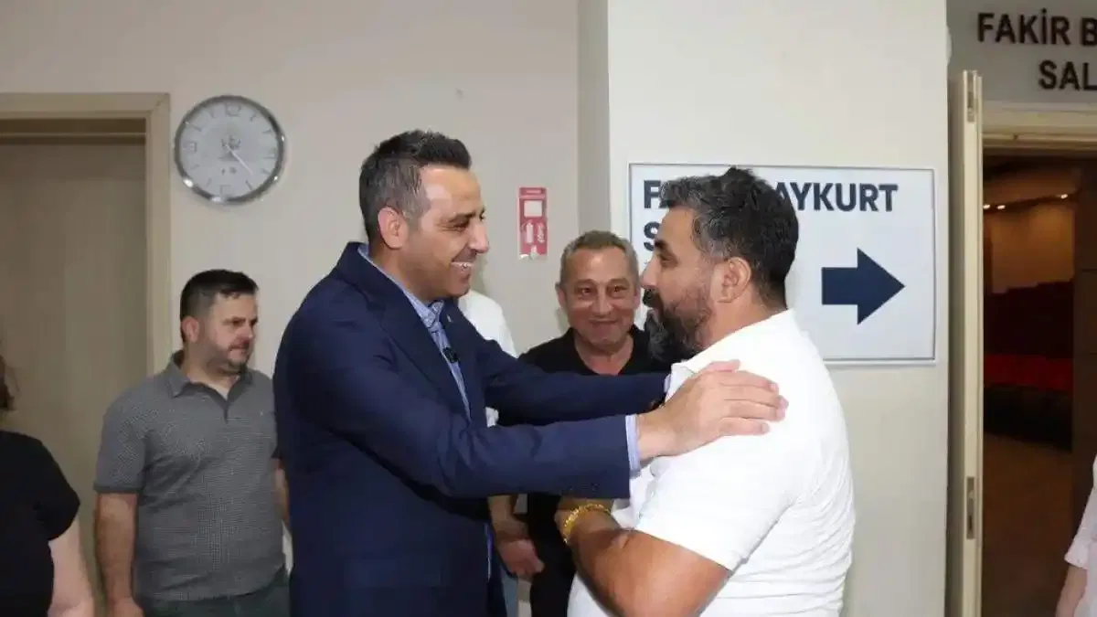 İzmir Çiğli'de bayramlaşma heyecanı