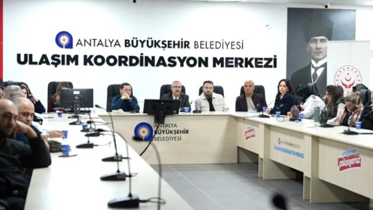Antalya'da toplu ulaşım şoförlerine eğitim