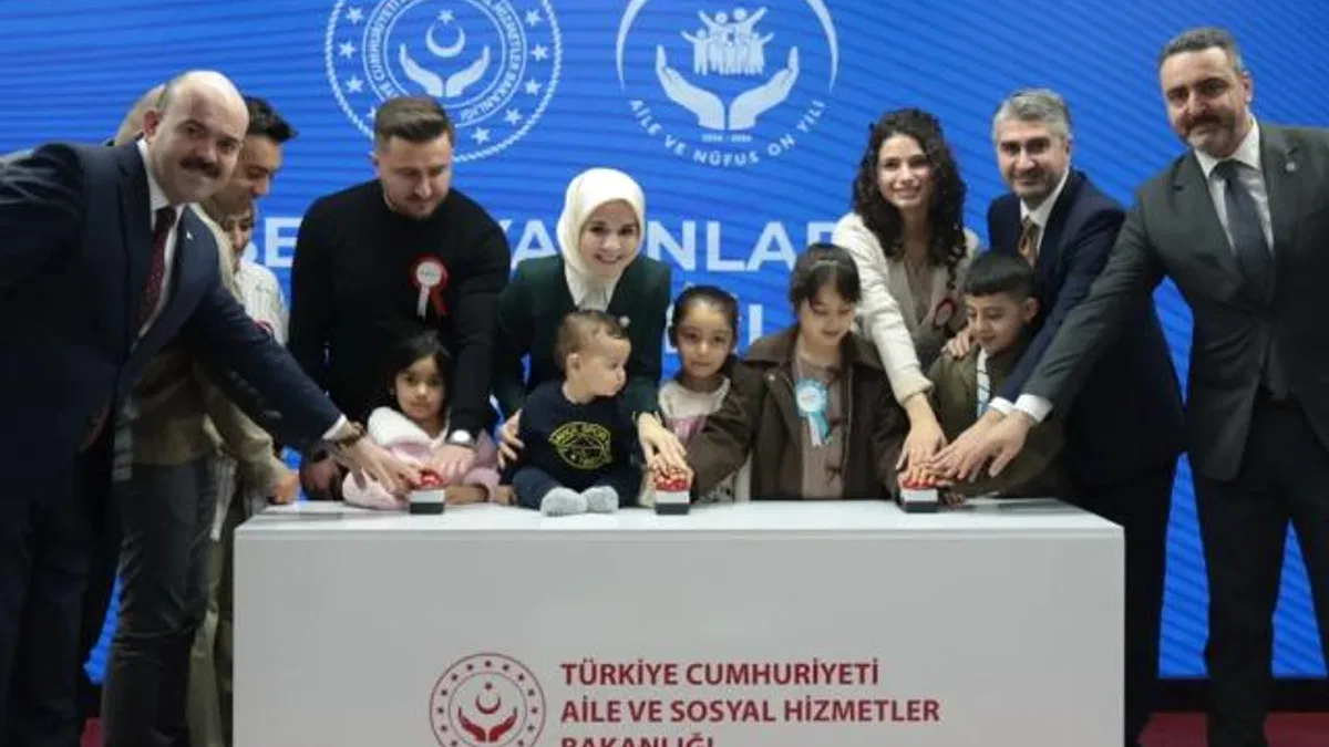 661 şehit, gazi ve yakını kamuya atandı... Şehit ve gazi çocuklarına '25 Yaş Tanıtım Kartı'