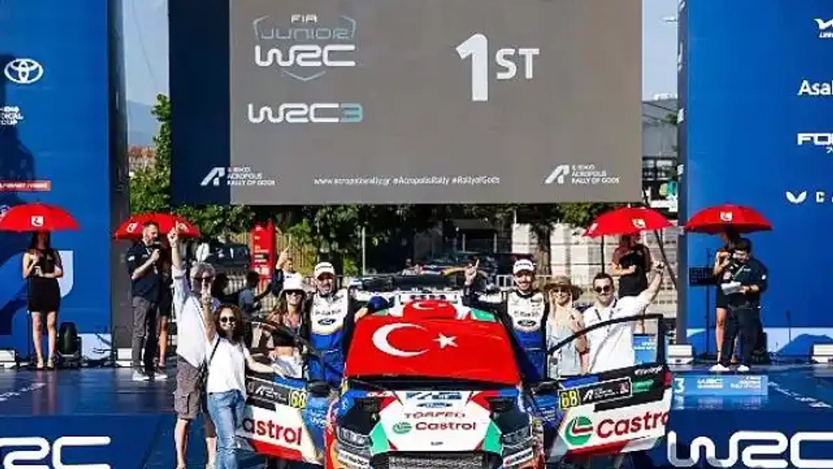 Dünya Ralli Şampiyonası'nda JWRC'de İlk Türk Zaferi! Ali Türkkan Tarihe Geçti!