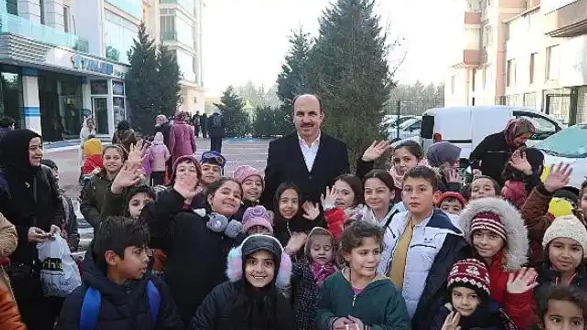 Başkan Altay Çocukların Şivlilik Coşkusuna Ortak Oldu